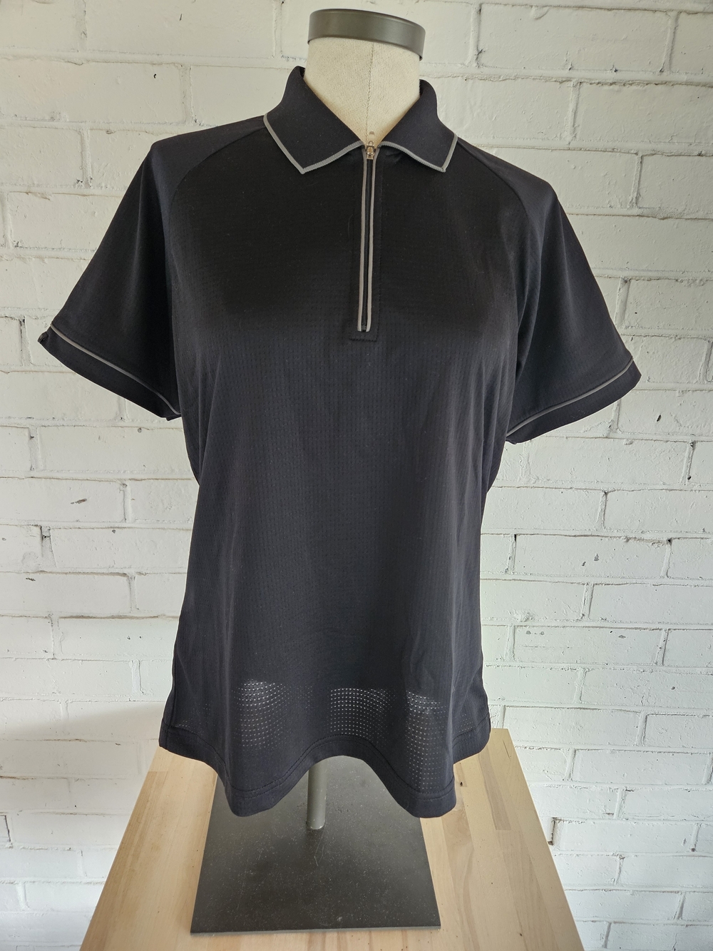 OnTour 700 Series Black Golf Polo Shirt Quarter-Zip - Women's Medium